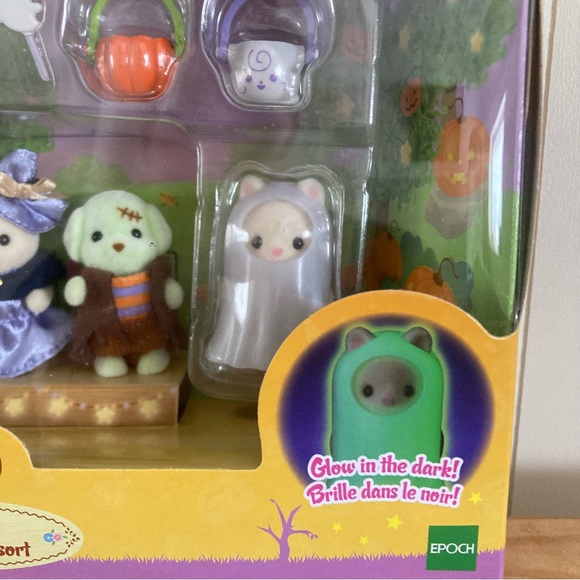 Calico Critters Trick or Treat Parade - Picture 4 of 7